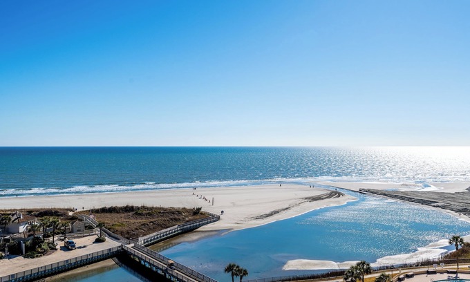 Myrtle Beach Condo | Spectacular Views! Oceanfront! 3BR/3BA! Recently Renovated! Beach Locker!