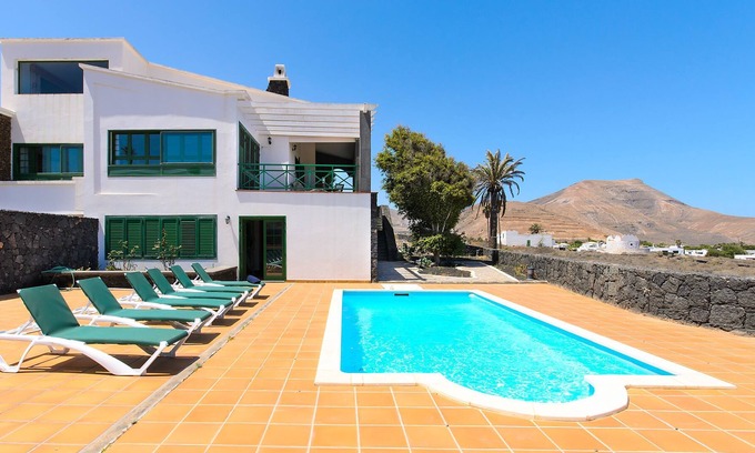 Yaiza Villa | Spectacular Villa Near National Park with Pool, Terrace, Mountain Views & Wi-Fi