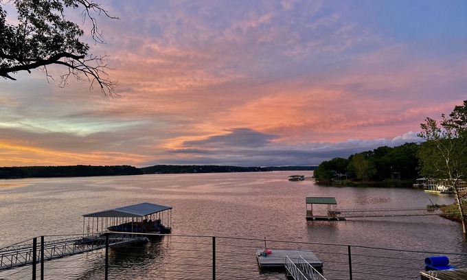 Eucha House | “Spectacular Waterfront Luxury w/dock Grand Lake!