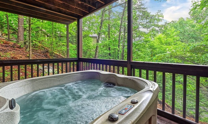Gatlinburg - Pigeon Forge Cabin | Spend 2 nights and get 1 FREE - all February! Escape to Hibernation Station