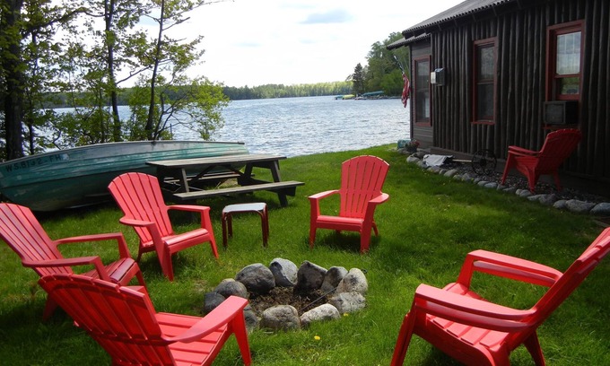 Rhinelander Cabin | Spend your Vacation Sleeping right on the shore of Beautiful Star Lake!