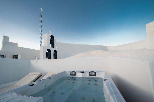 Akrotiri House | Spilia Caves Santorini