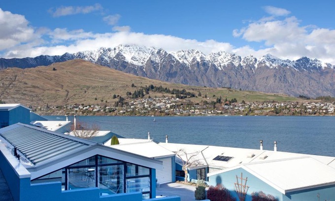 Queenstown Apartment | Spinnaker Bay - Lakeview Apartments