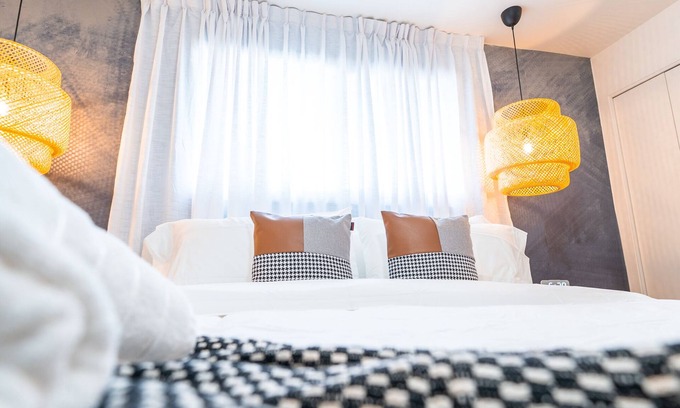 Hy-view House | Splash and Relax Old Town Scottsdale