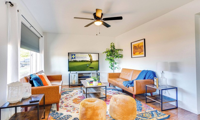 Maryvale House | Splash! Pool Home Sleeps Up to 12! Fun!