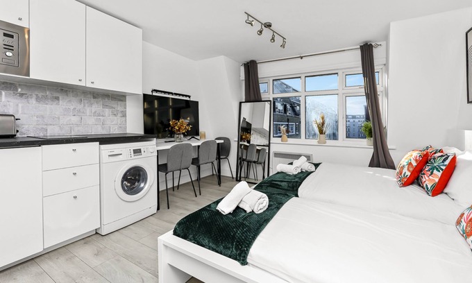 Farringdon Apartment | Spleandid Studio Flat In Central London
