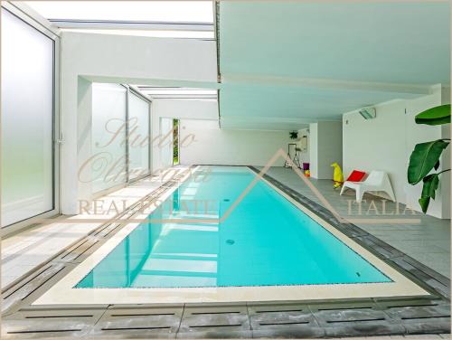 Montano Lucino Villa | Splendida villa con piscina riscaldata vicino Como