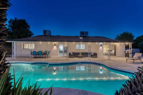 Tempe House | Splendid 5 Bedroom Home With Private Heated Pool!