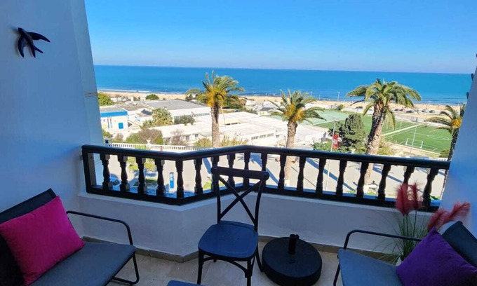 La Marsa Apartment | Splendid beach view apartment