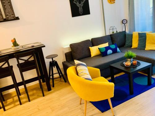 Split Apartment | Split Right Place*Cozy and completely new