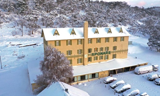 Perisher Valley Cabin | Sponars Chalet