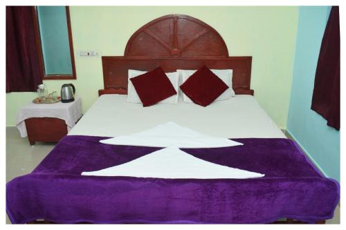 Kumily House | Sport on Hills queen Rooms