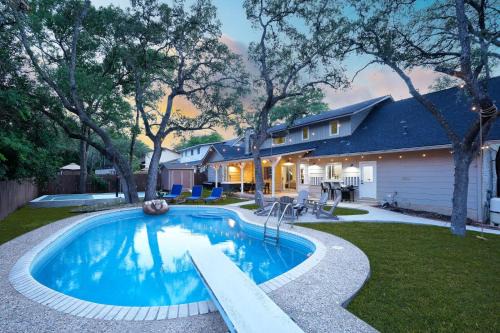 Vance Jackson House | Sportscourt & Pool Indoor Slide~Games~ Family Fun
