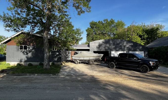 Webster House | Sportsman's Country Lodge: The Duck House