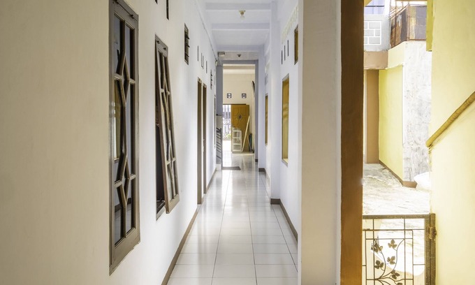 Tasikmalaya Hotel | SPOT ON 2395 Hotel Aden 2 Syariah