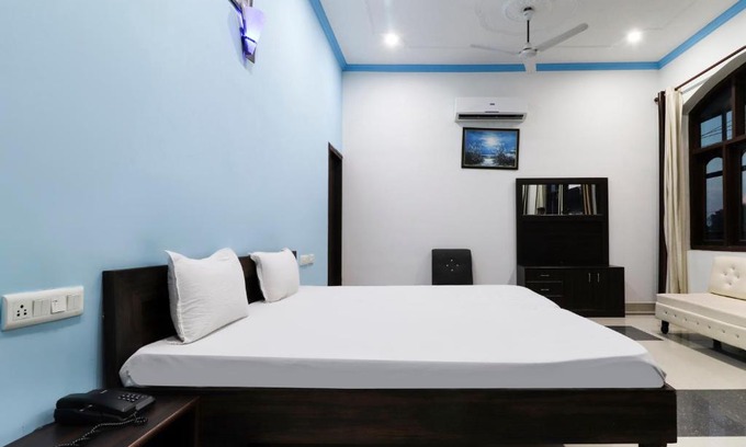Khalilabad Hotel | SPOT ON 49668 Hotel Shivaay