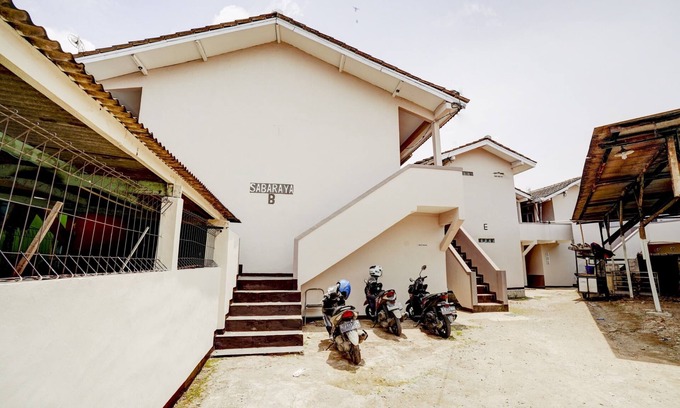 Bandung Hotel | SPOT ON 90200 Pondok Sabaraya Cileunyi Syariah
