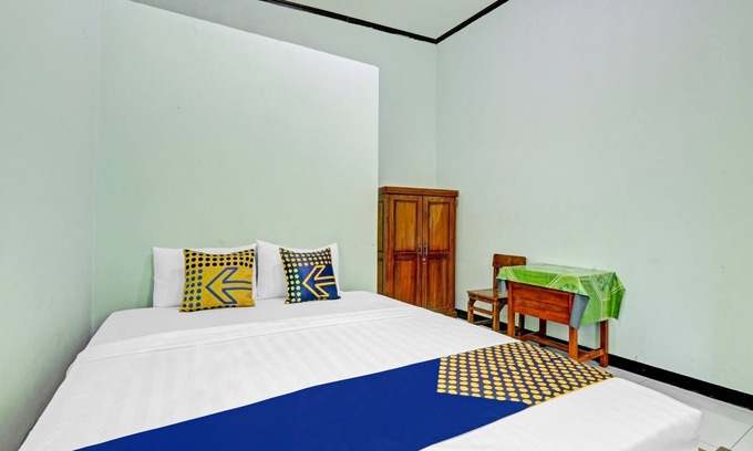 Jepara Hotel | SPOT ON 90760 Homestay Al Madina Syariah