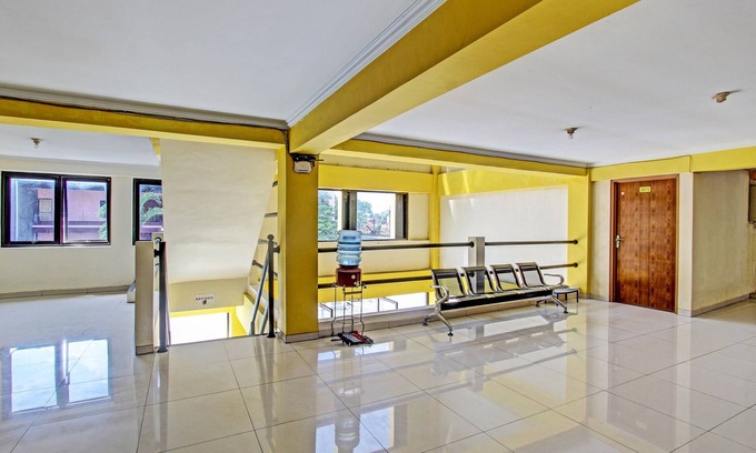 Pati Hotel | SPOT ON 91398 Homestay Tentrem 1
