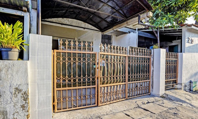 Wonokromo House | SPOT ON 92652 Meir E-homestay 2 Syariah