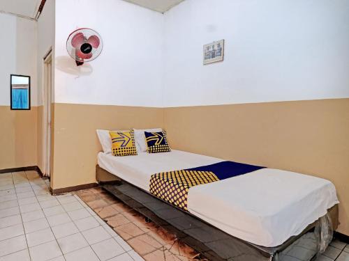 Ungaran Barat Hotel | SPOT ON 92983 Hotel Ayu