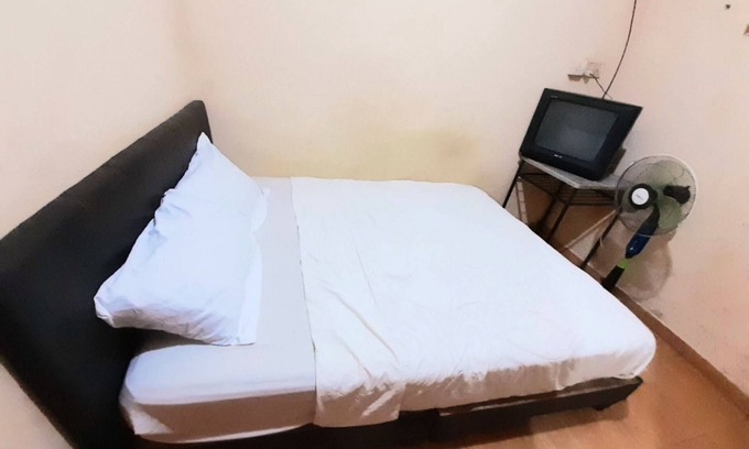Pekanbaru Hotel | SPOT ON 93326 Pondok Anie SyariahNearJembatan Siak