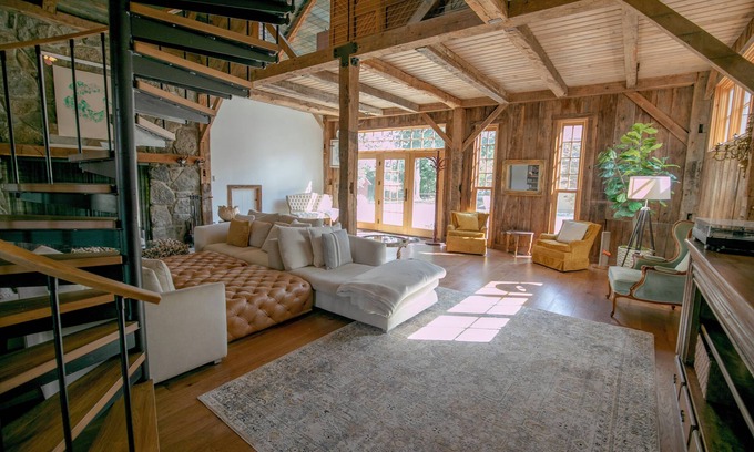 Fairfield Other | Spring Bloom! Elegant 5 bedroom Entertainers Retreat + Pool + fireplace