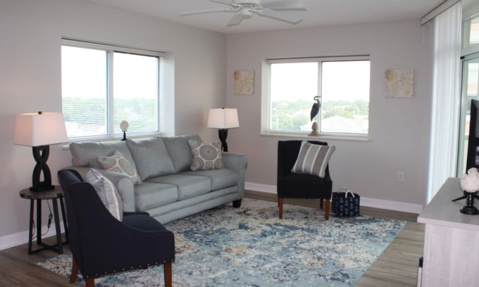 Crescent Beach Condo | Spring Discounts! Spacious - 2 Bedroom Oceanfront Bldg - Great Views & Amenities