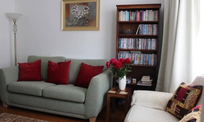 Shanklin House | Spring Gardens, 4-bedroom seaside family home