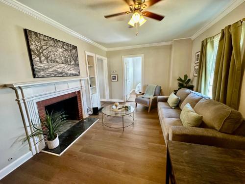 Evansville Apartment | Spring Street Suites