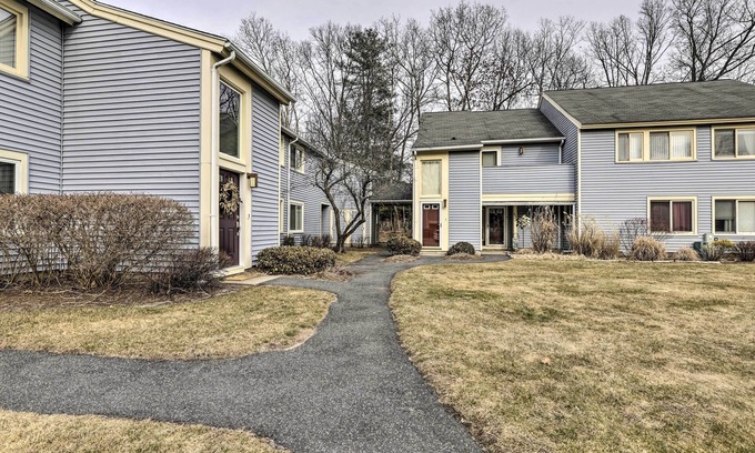 Sixteen Acres Condo | Springfield Condo, Close to Museums!