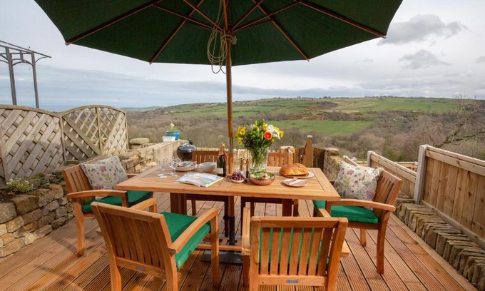 Easington House | Springhouse Cottages