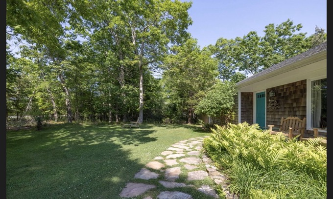Springs House | Springs/Amagansett area. Walk to bay. Private/4 bedrooms