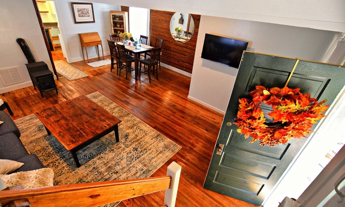 Tuscarora Cottage | Springs Store Cottage Entire Property king bed