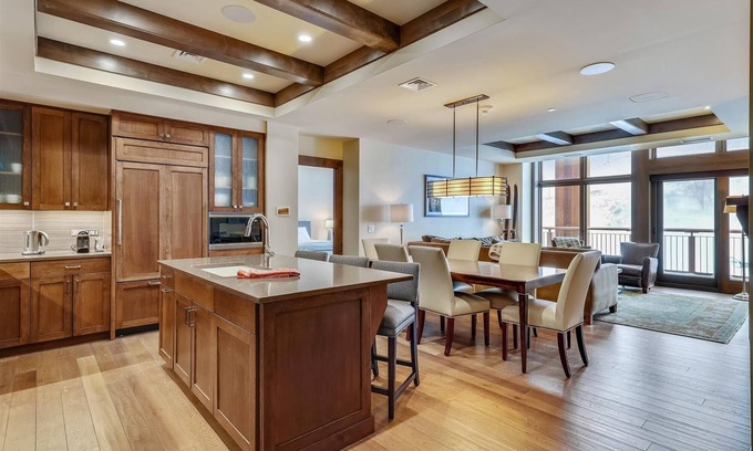 Stowe Area Condo | Spruce Adventure: slopeside 3 br, fireplace, a/c, garage, resort access!