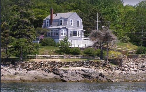 East Boothbay House | Spruce Ledge