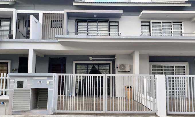 Kota Warisan House | SR Home Stay at KLIA