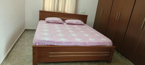 Tirupati House | Sree Paada Home Stay Single Large Room
