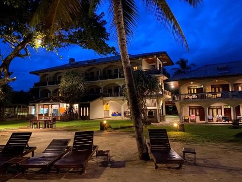 Unawatuna Hotel | Sri Gemunu Beach Resort