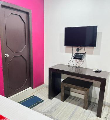 Visakhapatnam Bed & Breakfast | SRI Surya Guest House