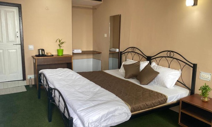 Darjeeling House | Sri Vrindavan Guest House