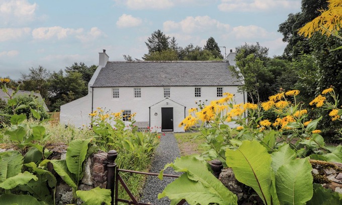 Drumchork Cottage | SRONDUBH, pet friendly, country holiday cottage in Poolewe
