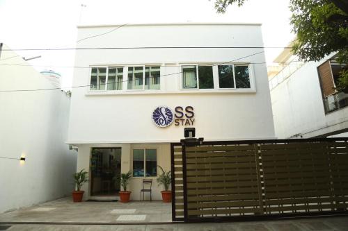 Egmore Hotel | SS Stay