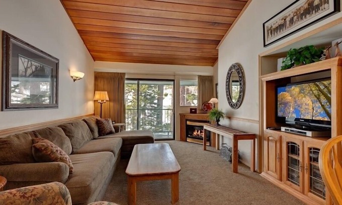 Mammoth Lakes Condo | St Anton Condos #42 (2-Bedroom) with Pool by RedAwning