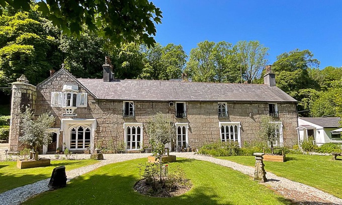 Lanivet Bed & Breakfast | St Benets Abbey B&B