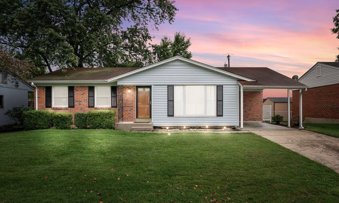St. Charles House | St. Charles/St. Peters 3 Bedroom Charmer