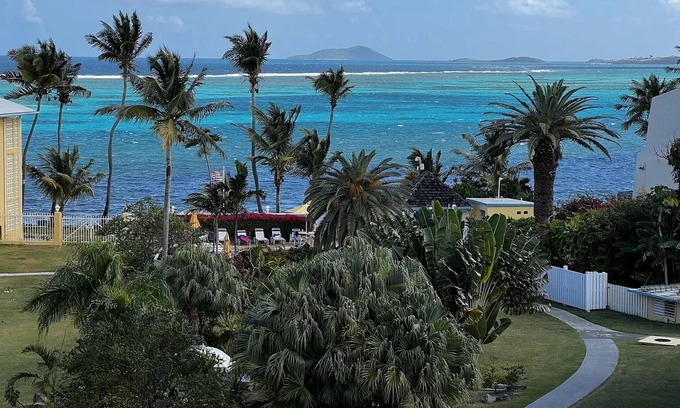Estate Fangselet Condo | ST CROIX DAYDREAM - 2 bd/2 bth seaside condo with pool and onsite beach