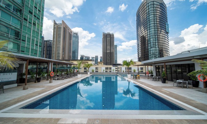 Mid Valley City Hotel | St. Giles Boulevard Hotel