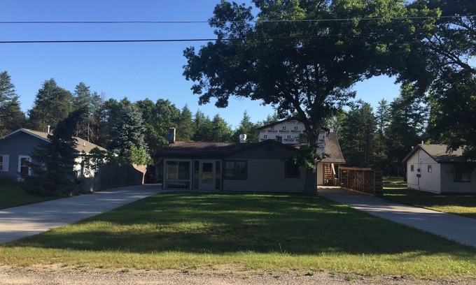 St. Helen Cabin | St. Helen - Ultimate Man Cave ladies will Love it too!