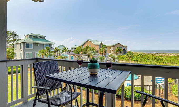Beachwalk Condo | St Helena Island Condo - 1/2 Mi to Beach